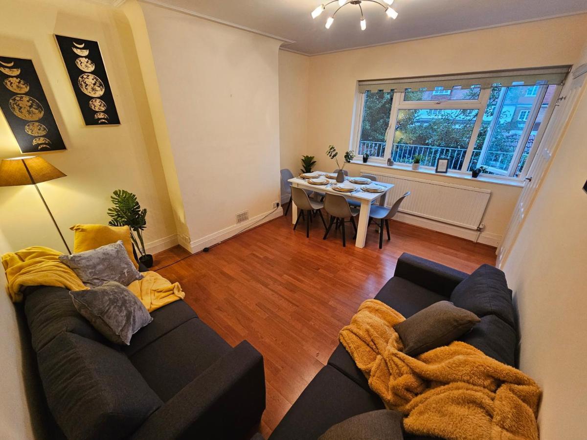 Large 4 Bedrooms Golders Green Londýn Exteriér fotografie