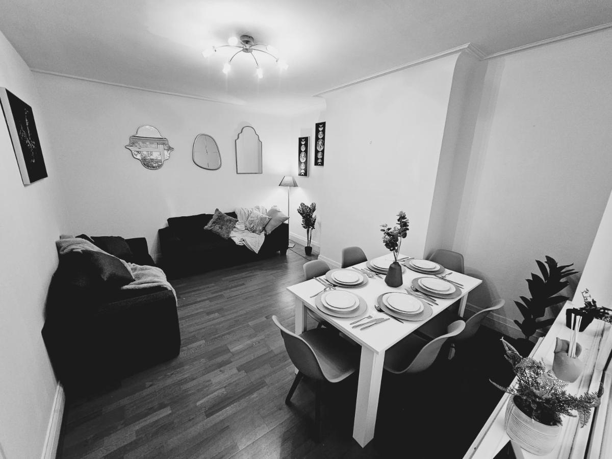Large 4 Bedrooms Golders Green Londýn Exteriér fotografie