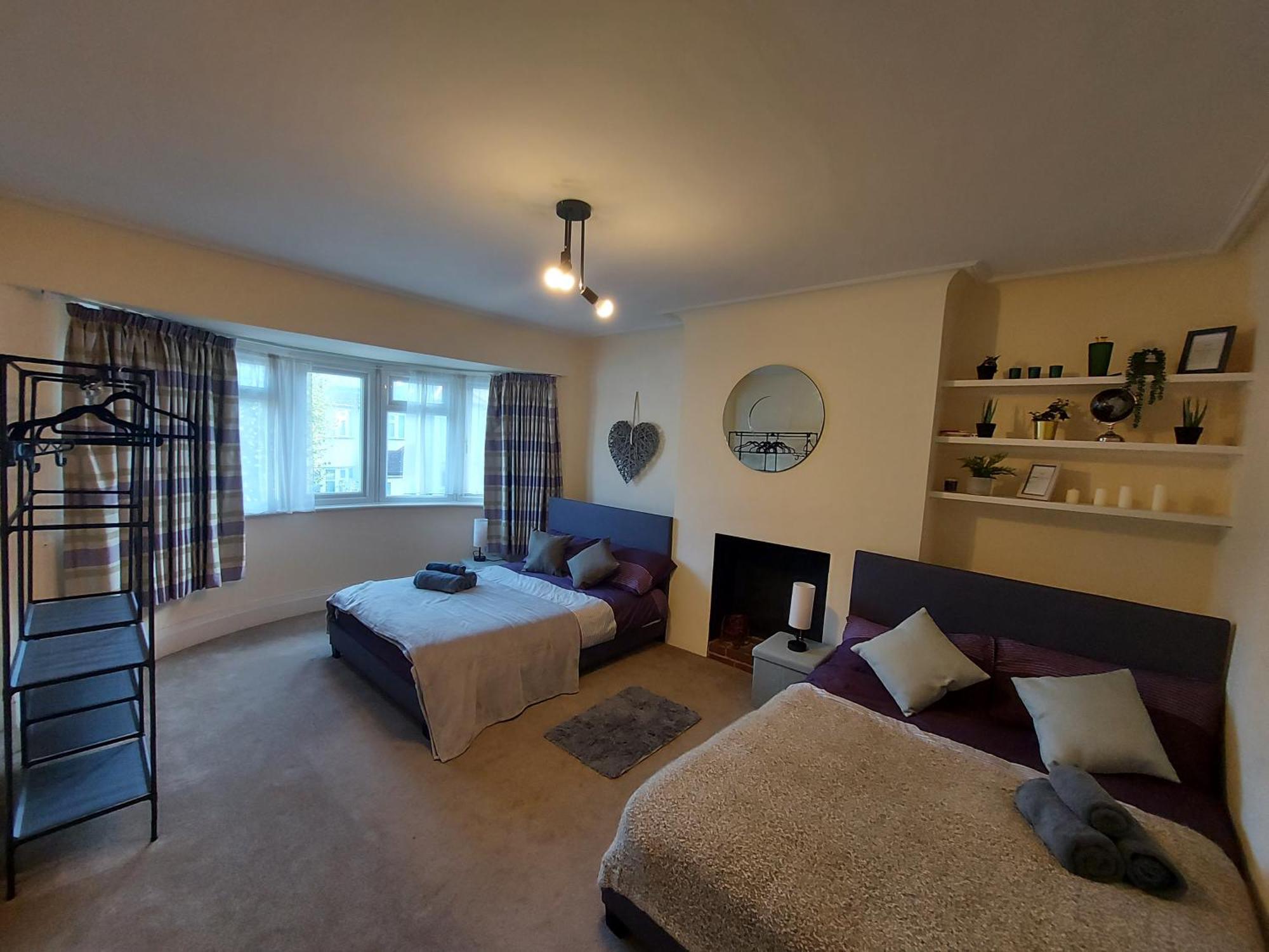 Large 4 Bedrooms Golders Green Londýn Exteriér fotografie